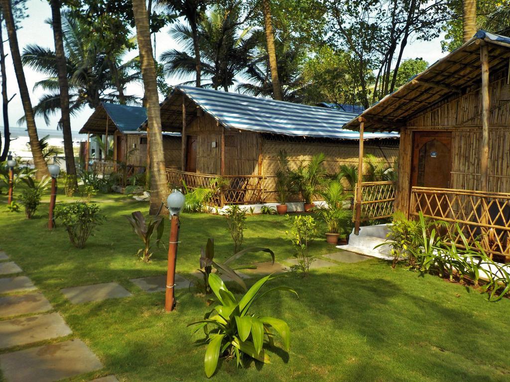 Guest House The Sunset Мандрем Экстерьер фото